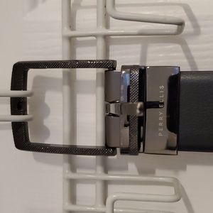 Reversible black and brown leather Perry Ellis dress belt